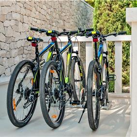 Luxury 6 Bedroom Brac Island Beach Front Villa With Heated Infinity Pool and lift near Sumartin sleeps 12